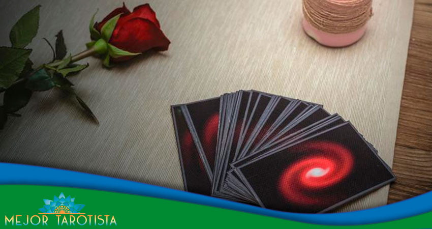 tarot del amor diario - mejor tarotista